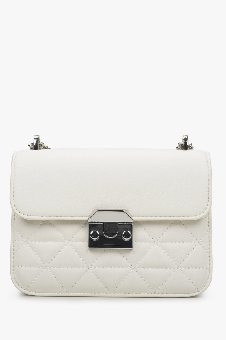 Women's White Chain Strap Shoulder Bag with Silver Accents Estro ER00114429.