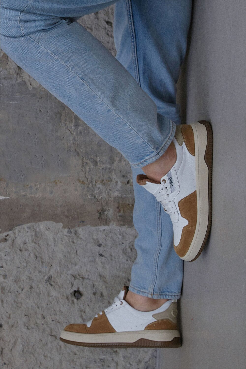 Men's White & Brown Lace-up Low-Top Sneakers with a Flexible Sole Estro ER00114677