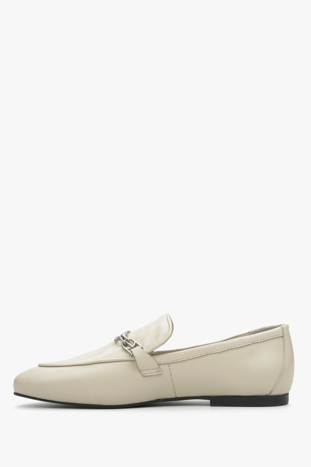 Women's light beige penny loafers Estro - shoe profile.