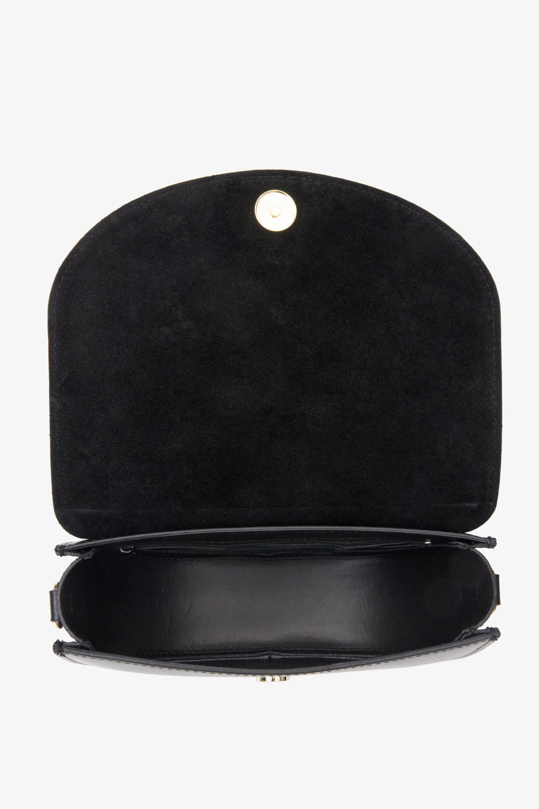 Women's black leather handbag Estro - a close-up on bag's compartment.