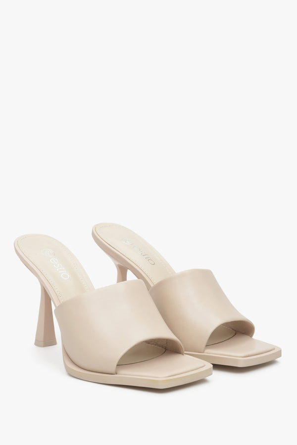 Women's light beige stiletto mules made of natural leather, Estro brand.