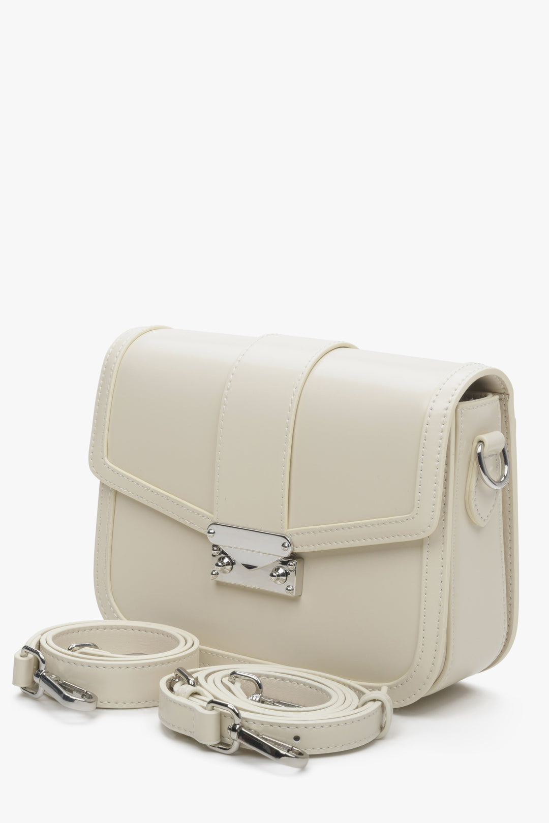 A light beige leather women's bag by Estro with silver fittings.