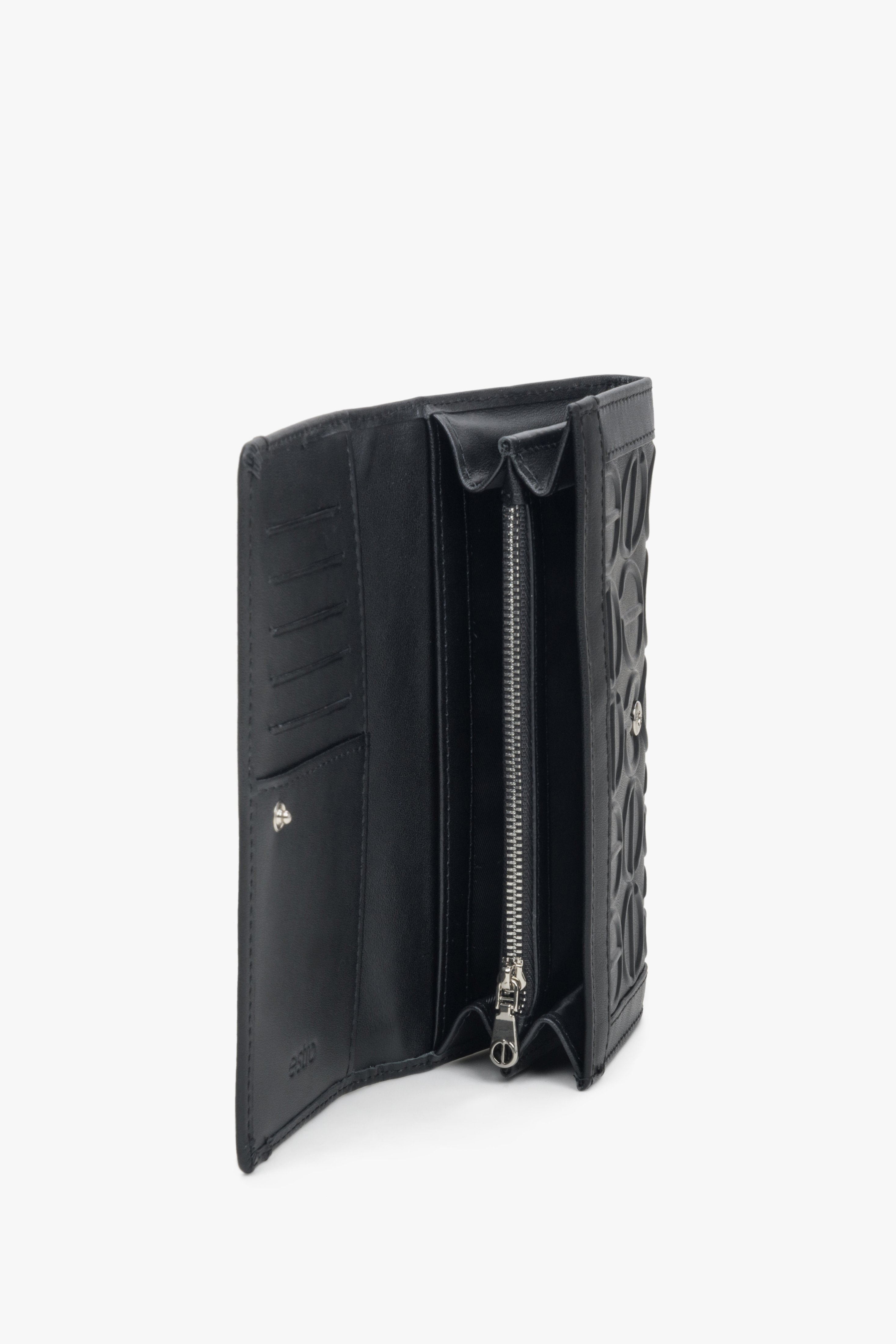 Women's large black Estro wallet - interior.