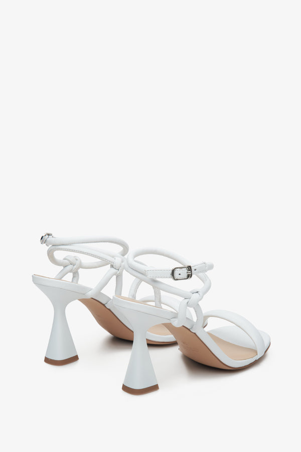 Women's white leather strappy heeled sandals Estro - a close-up on a funnel heel.