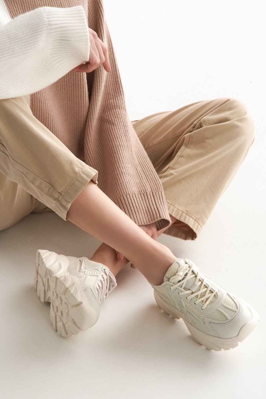 Women's Beige Sneakers with a Thick Sole ES 8 ER00112280.