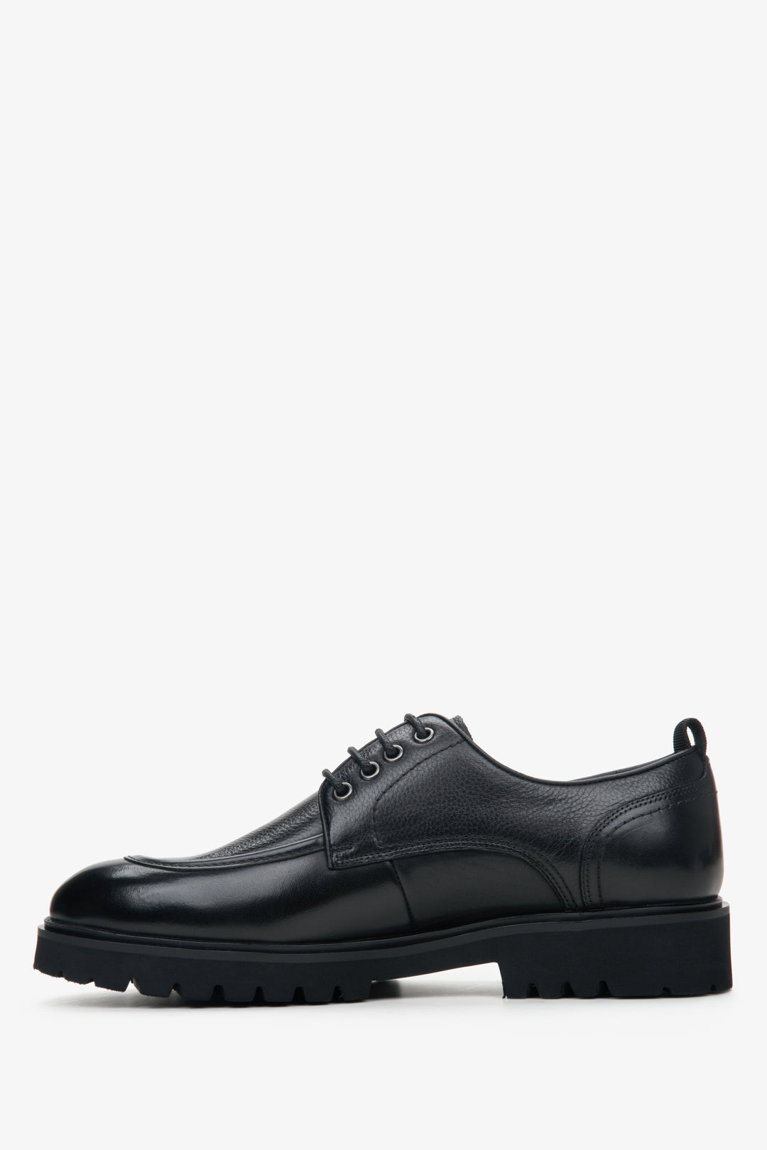 Estro black men's leather brogues - shoe profile.