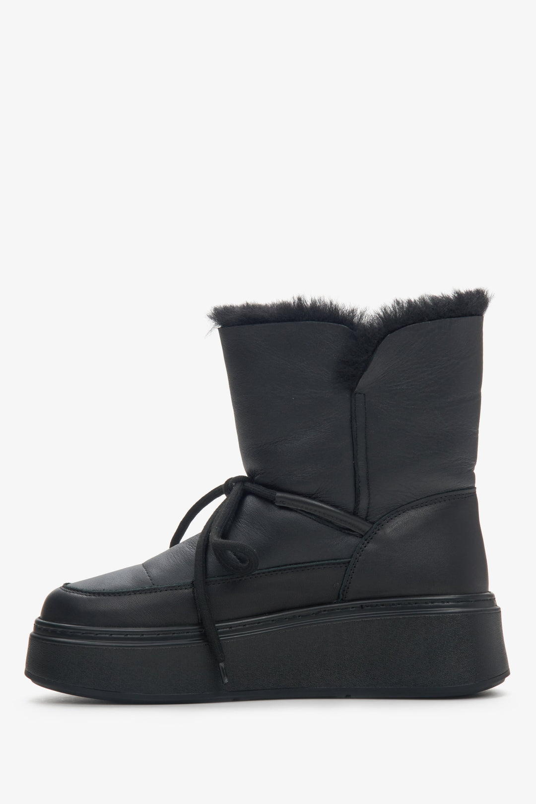 Casual black snow boots made of fur and leather Estro - shoe sideline.
