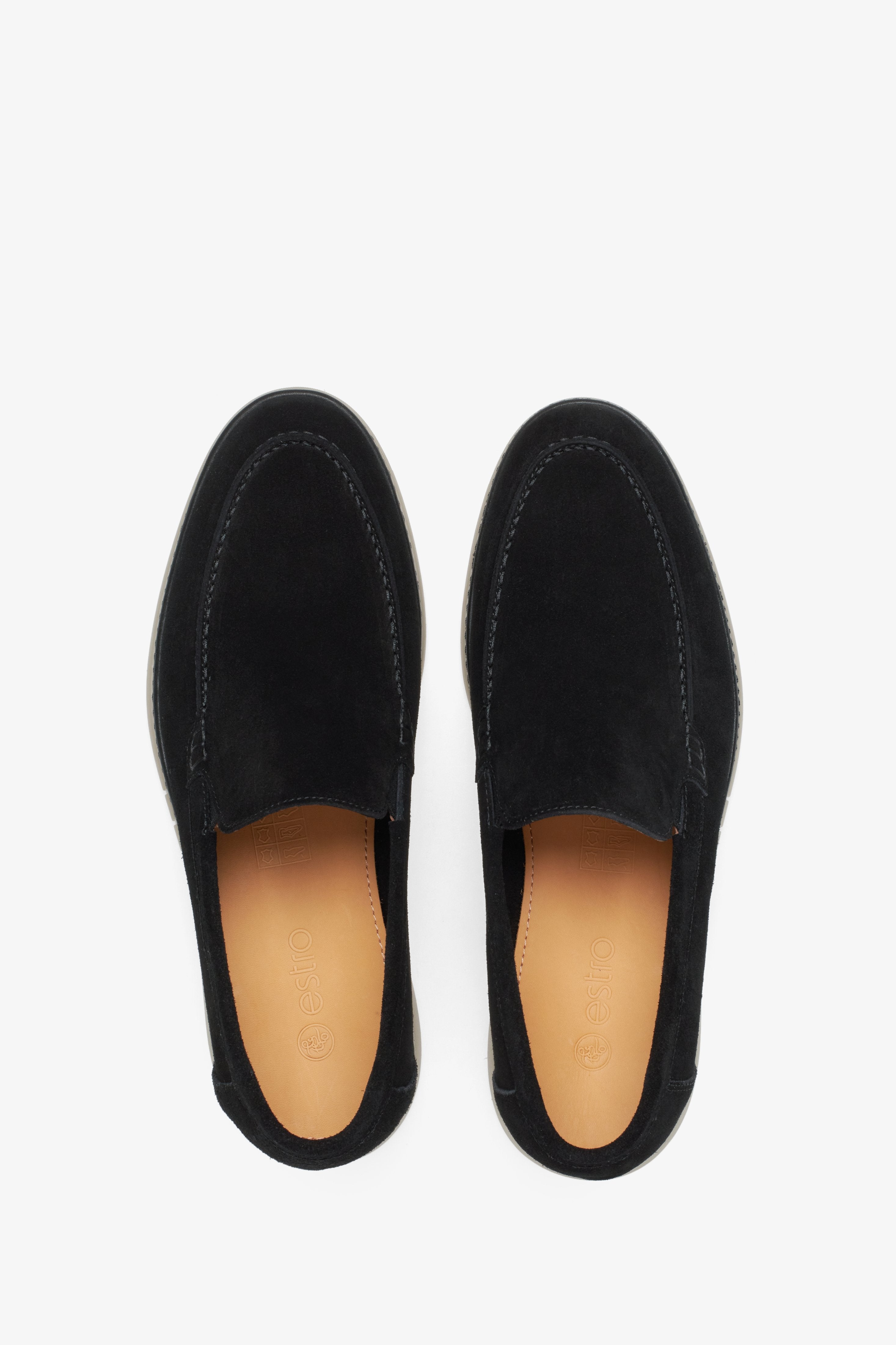 Estro men's black loafers made of natural velour – top view.