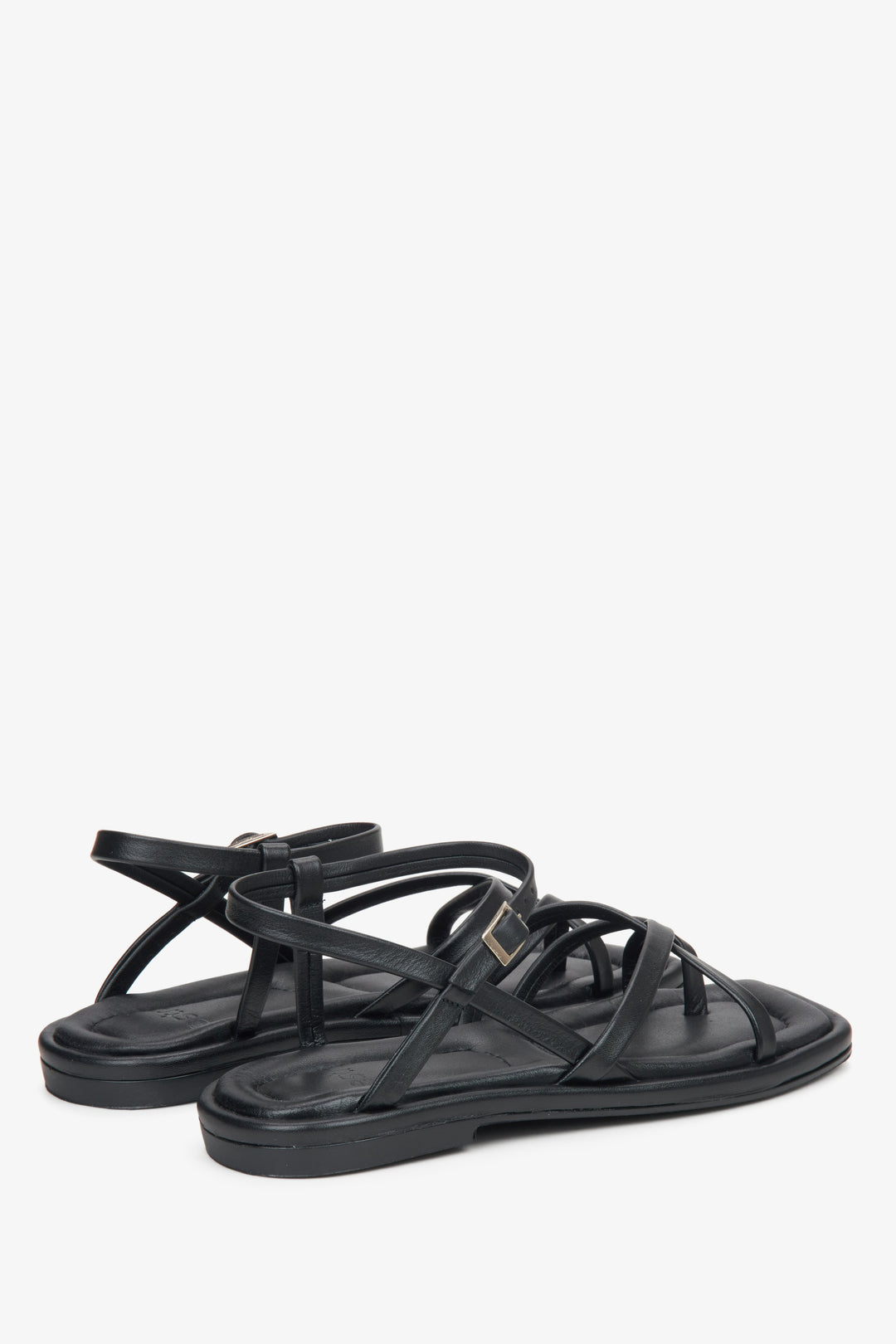 Women's back Estro sandals with thin criss-crossed straps.