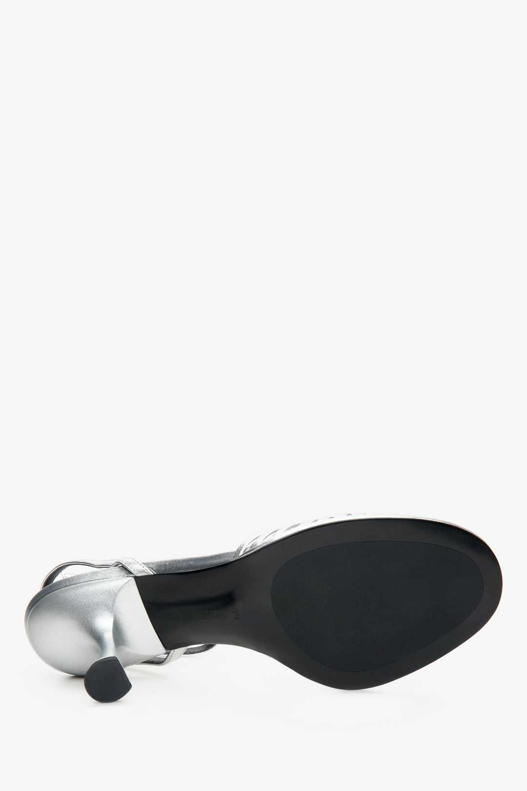 Estro x MustHave women's leather sandals with heels - close-up on the sole.