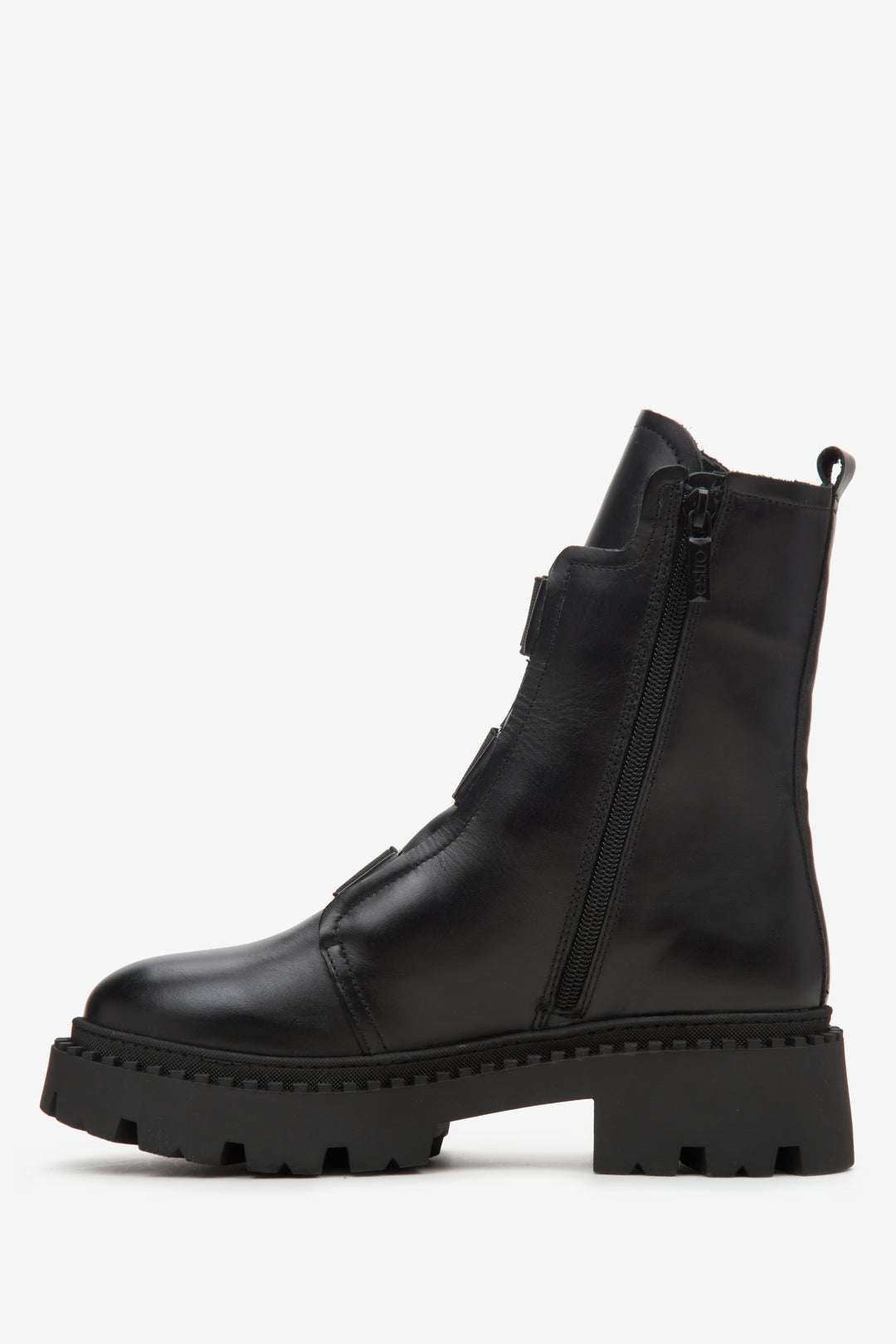Estro women's black leather ankle boots with soft uppers - shoe profile.