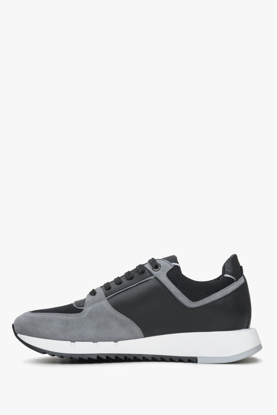 Comfortable men's black and grey sneakers by Estro - shoe profile.