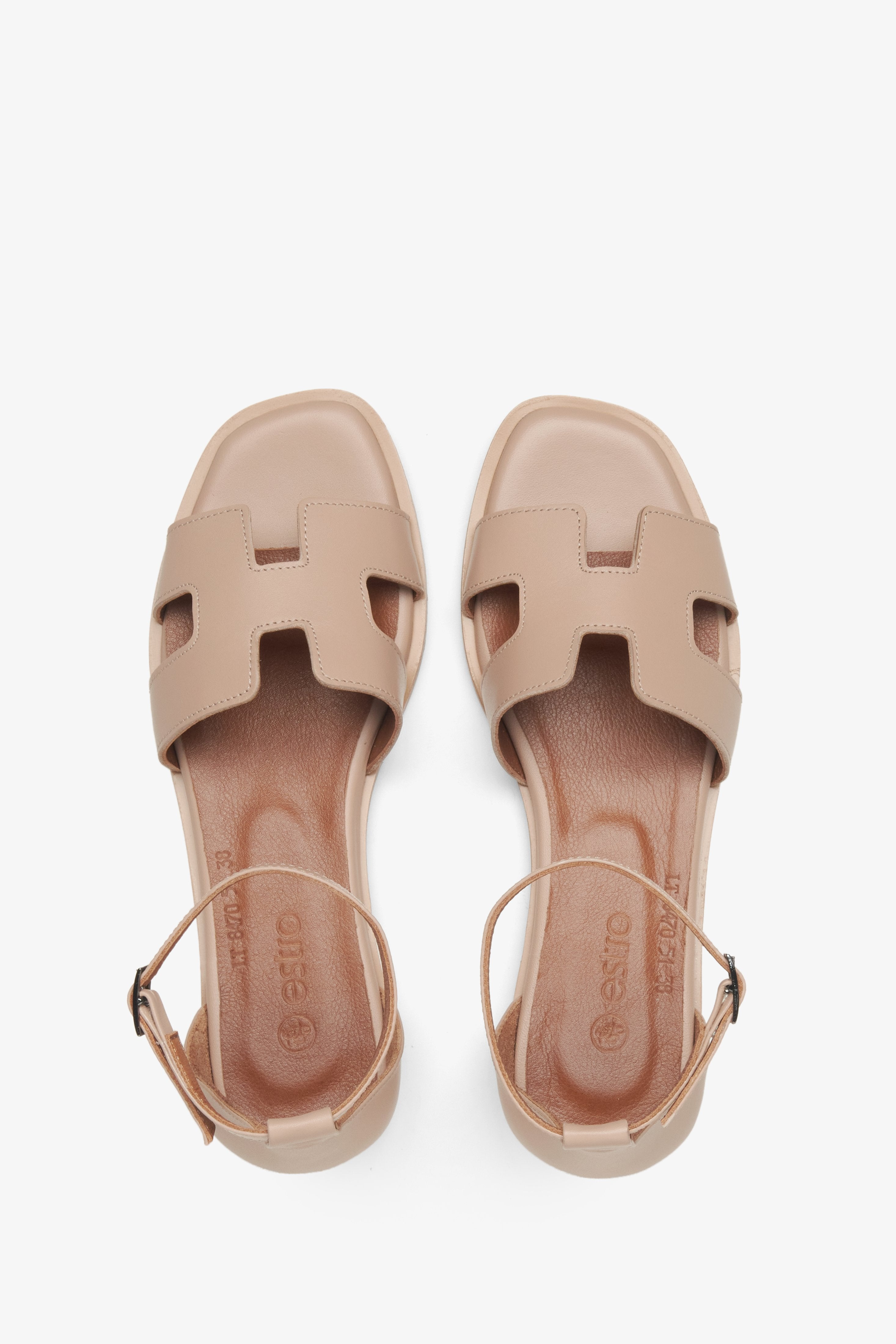 Estro women's beige leather sandals  - top view presentation.