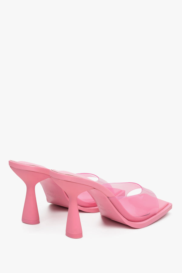 Estro women's high-heeled sandals with a pink sole - close-up on the rear part of the footwear.