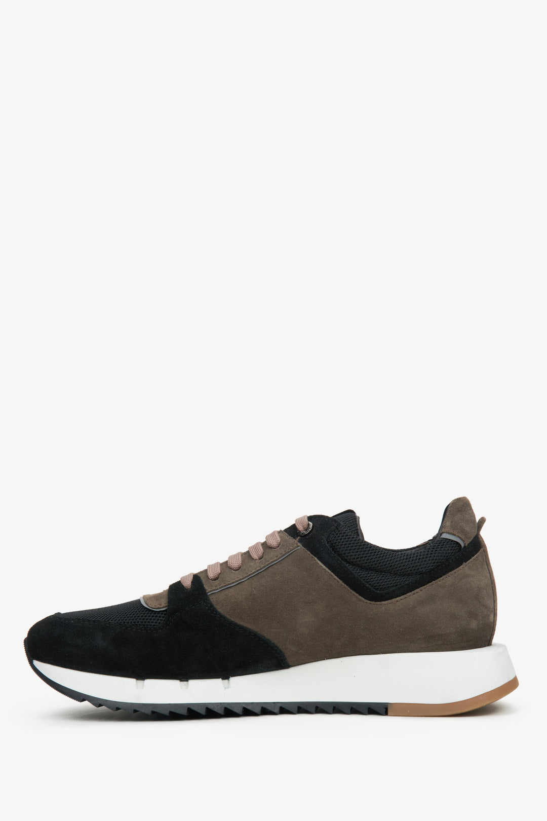 Comfortable men's black and brown sneakers by Estro - shoe profile.