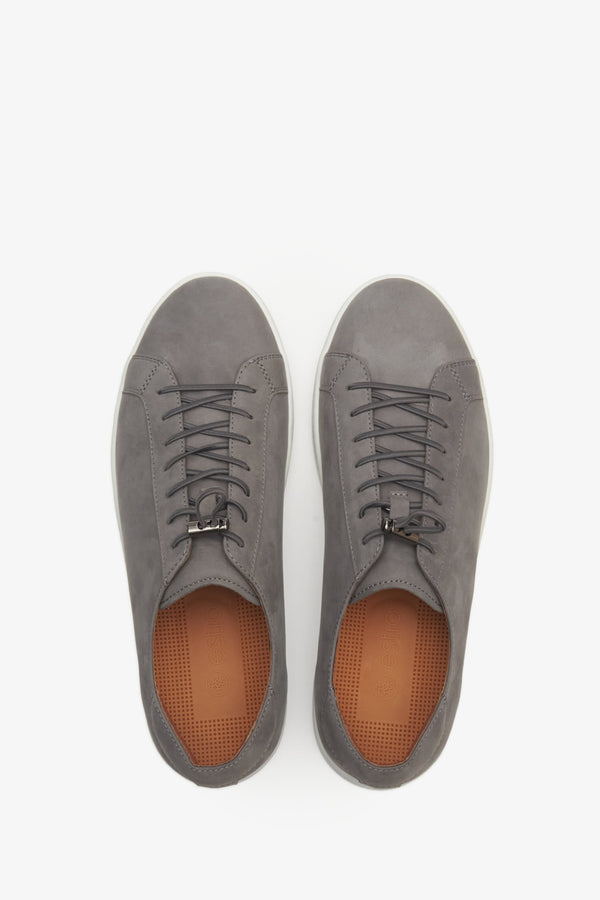 Grey nubuck men's sneakers by Estro - top view model presentation.