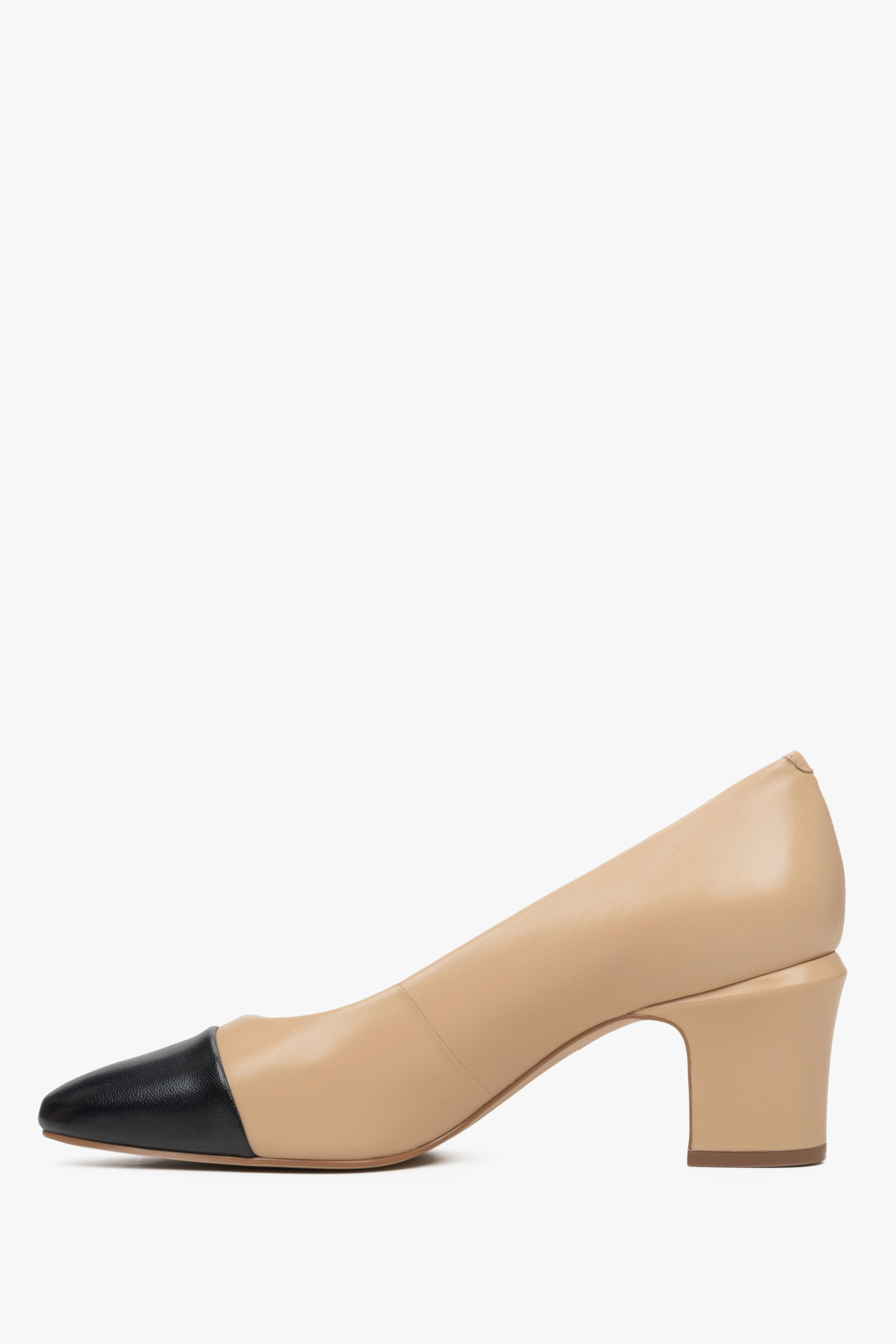 Leather, women's beige pumps with a block heel by Estro - shoe profile.