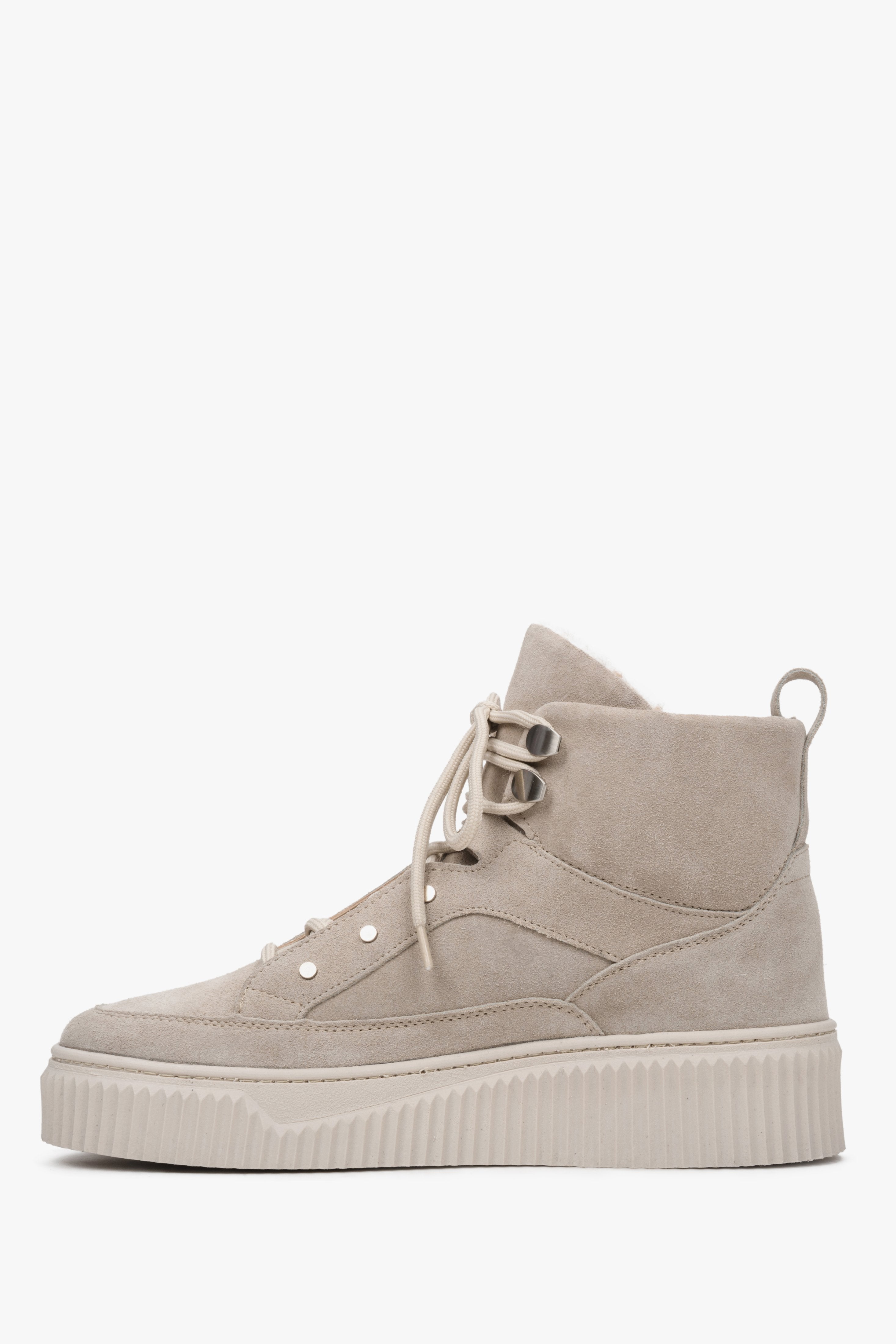 High-top women's winter suede sneakers in beige by Estro.