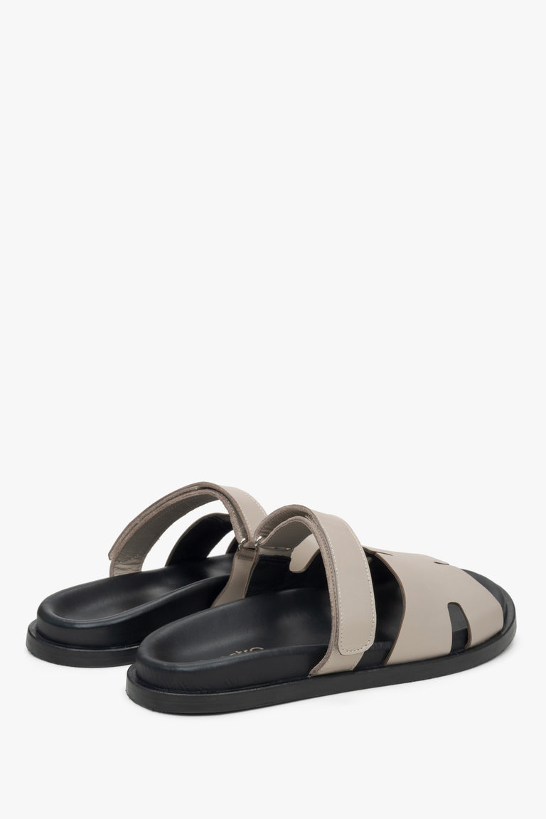 Women's beige leather slide sandals Estro.