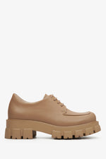 Women's brown lace-up leather shoes by Estro