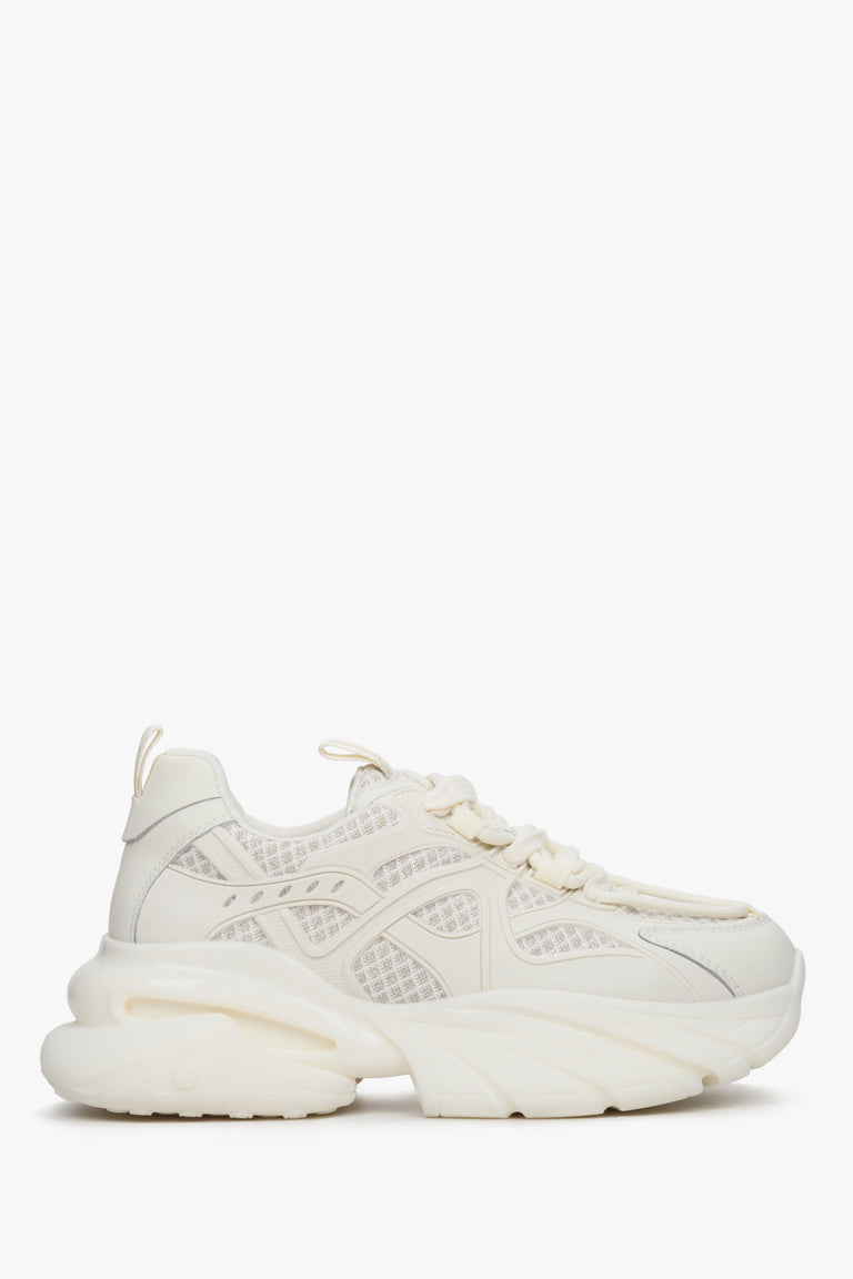 Women's white sneakers with a chunky sole and mesh, ES 8 ER00112600.