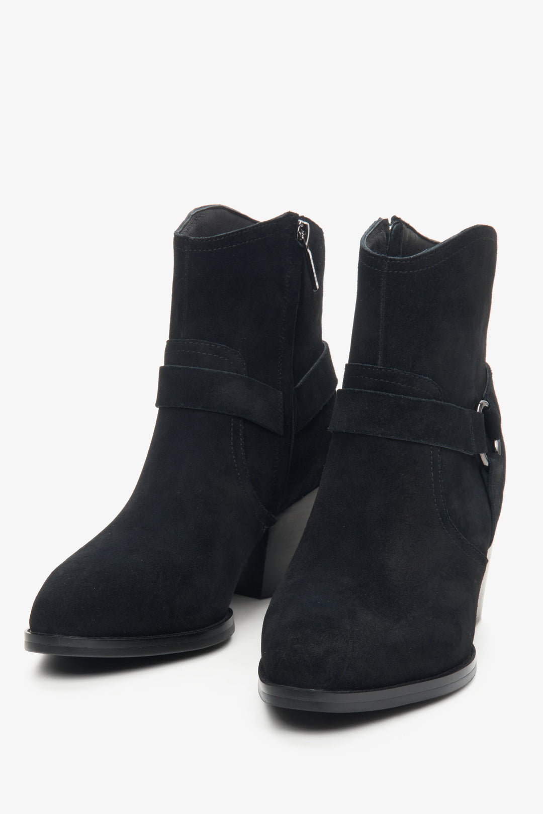 Women's short black suede cowboy boots by Estro.