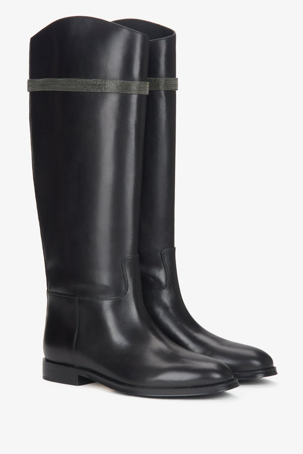 Women's black boots made of genuine leather with a wide shaft and ornament Estro - full presentation of the shaft.