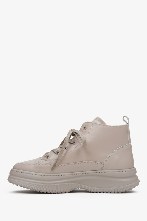 Beige leather women's high-top sneakers by Estro - shoe profile.