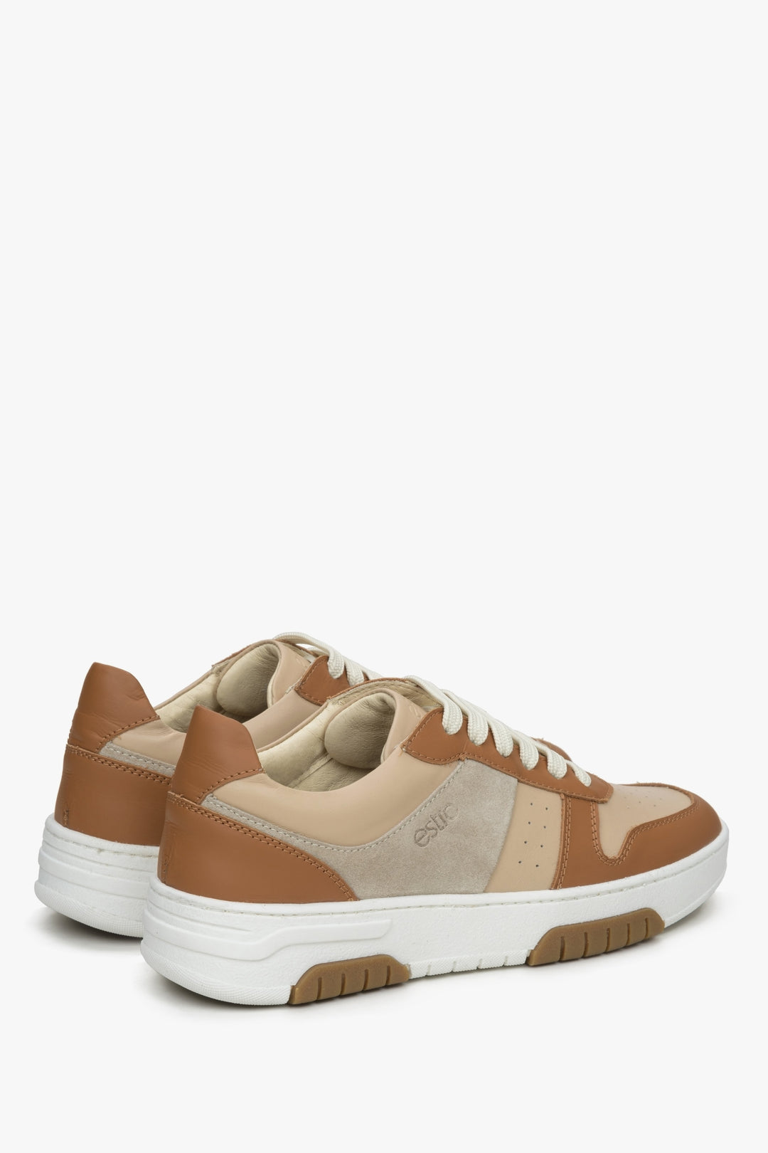 Estro women's brown and white sneakers - close-up on the heel counter and side profile of the shoe.