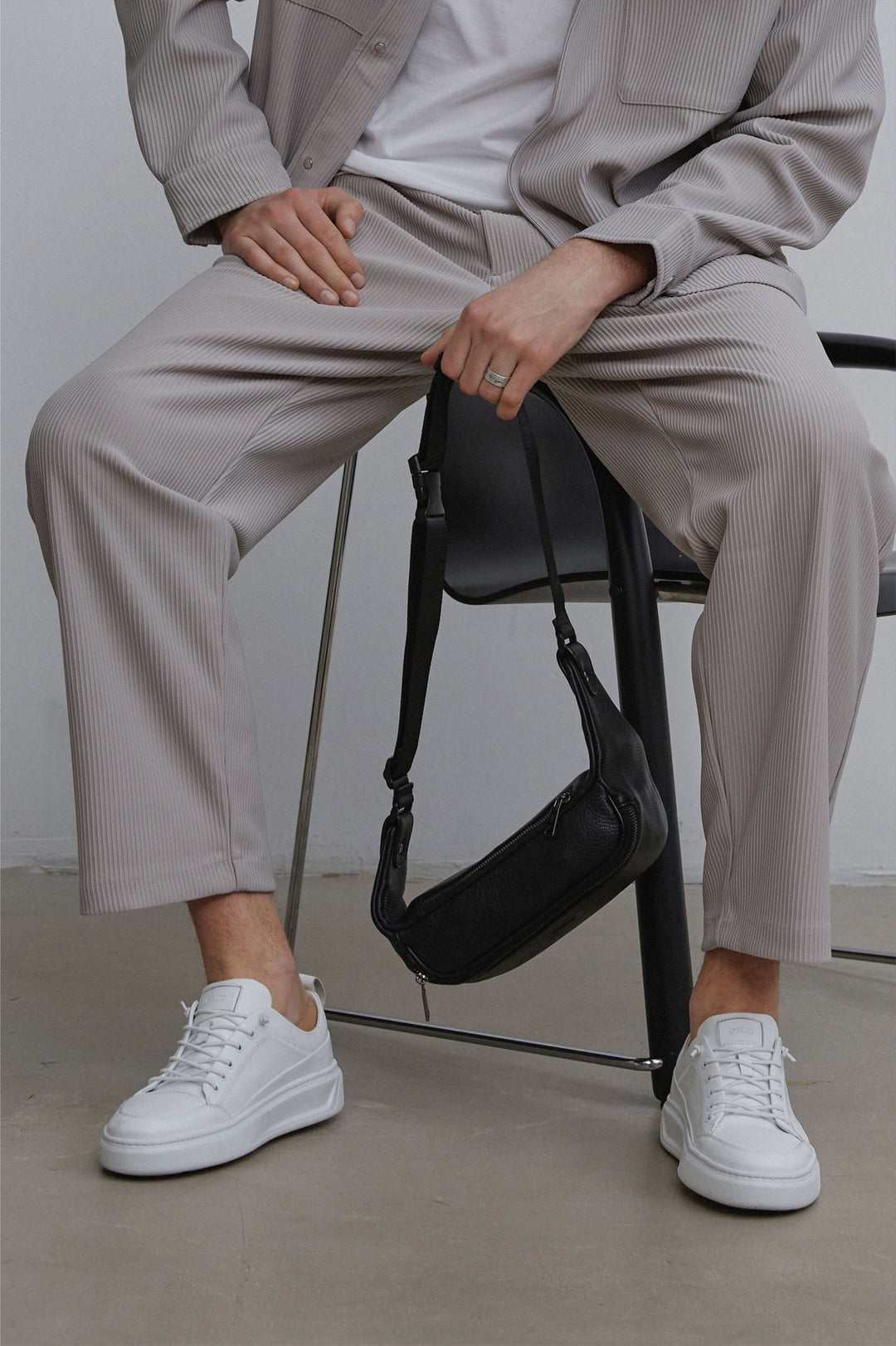 Men's White Sneakers made of Italian Genuine Leather Estro ER00114391.