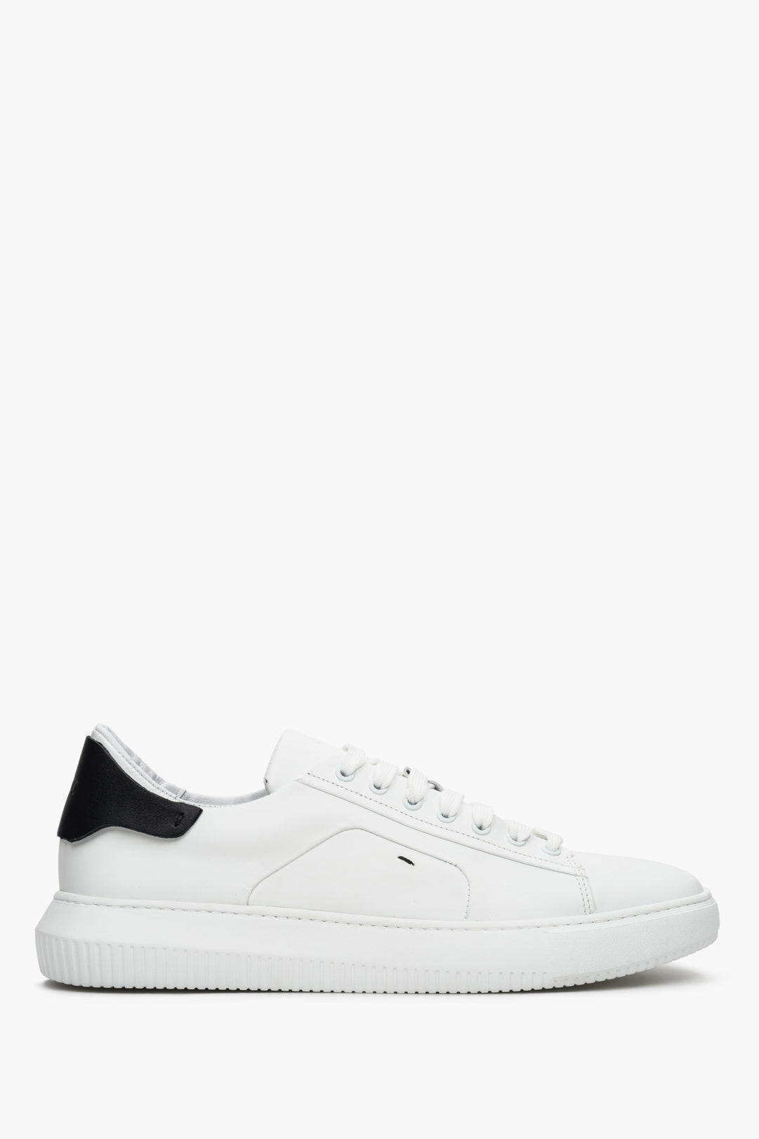 Stylish men's sneakers in white - shoe profile.