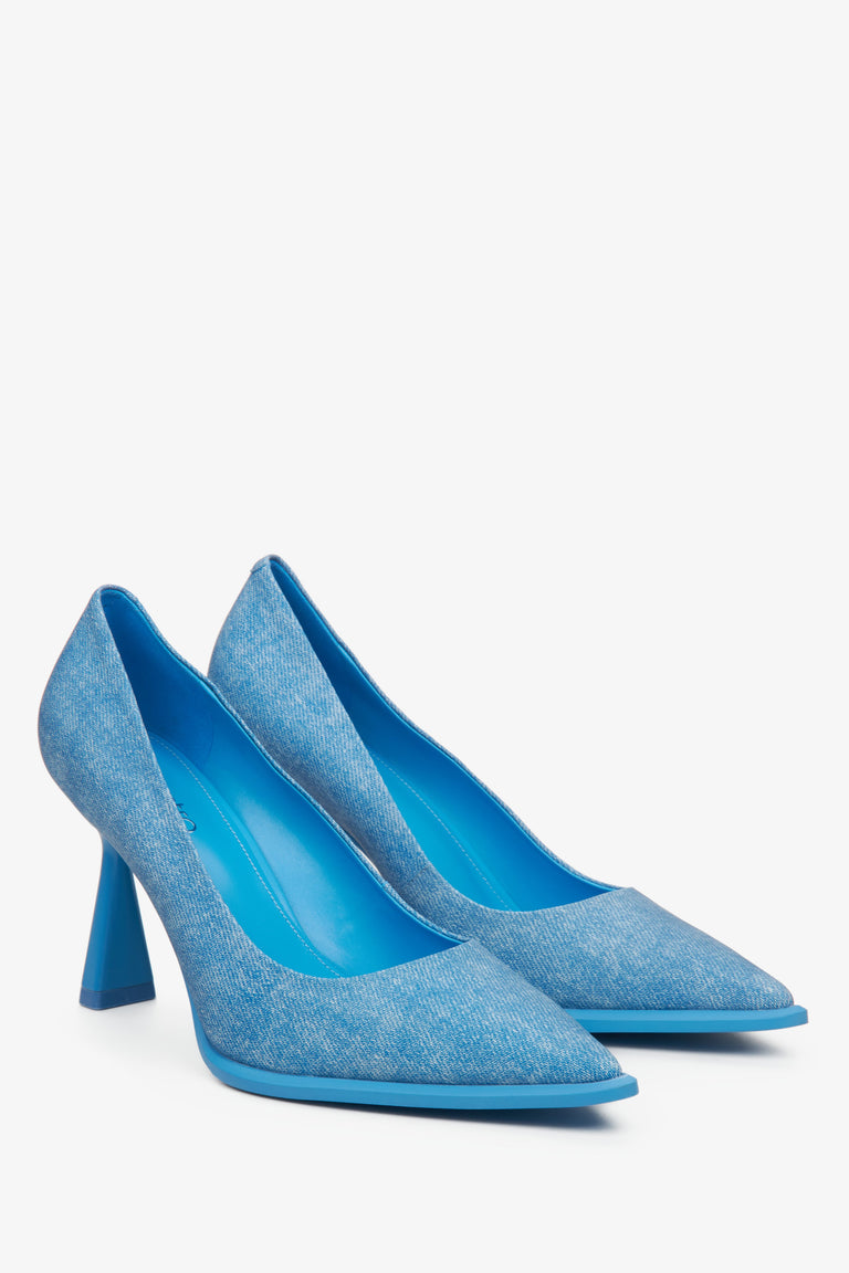 Women's blue denim pumps by Estro.