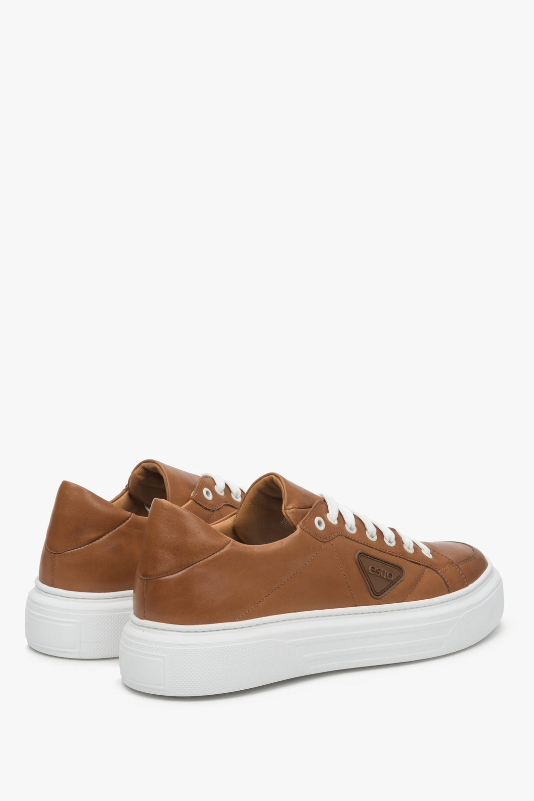 Men's brown sneakers made of genuine leather for fall by Estro.