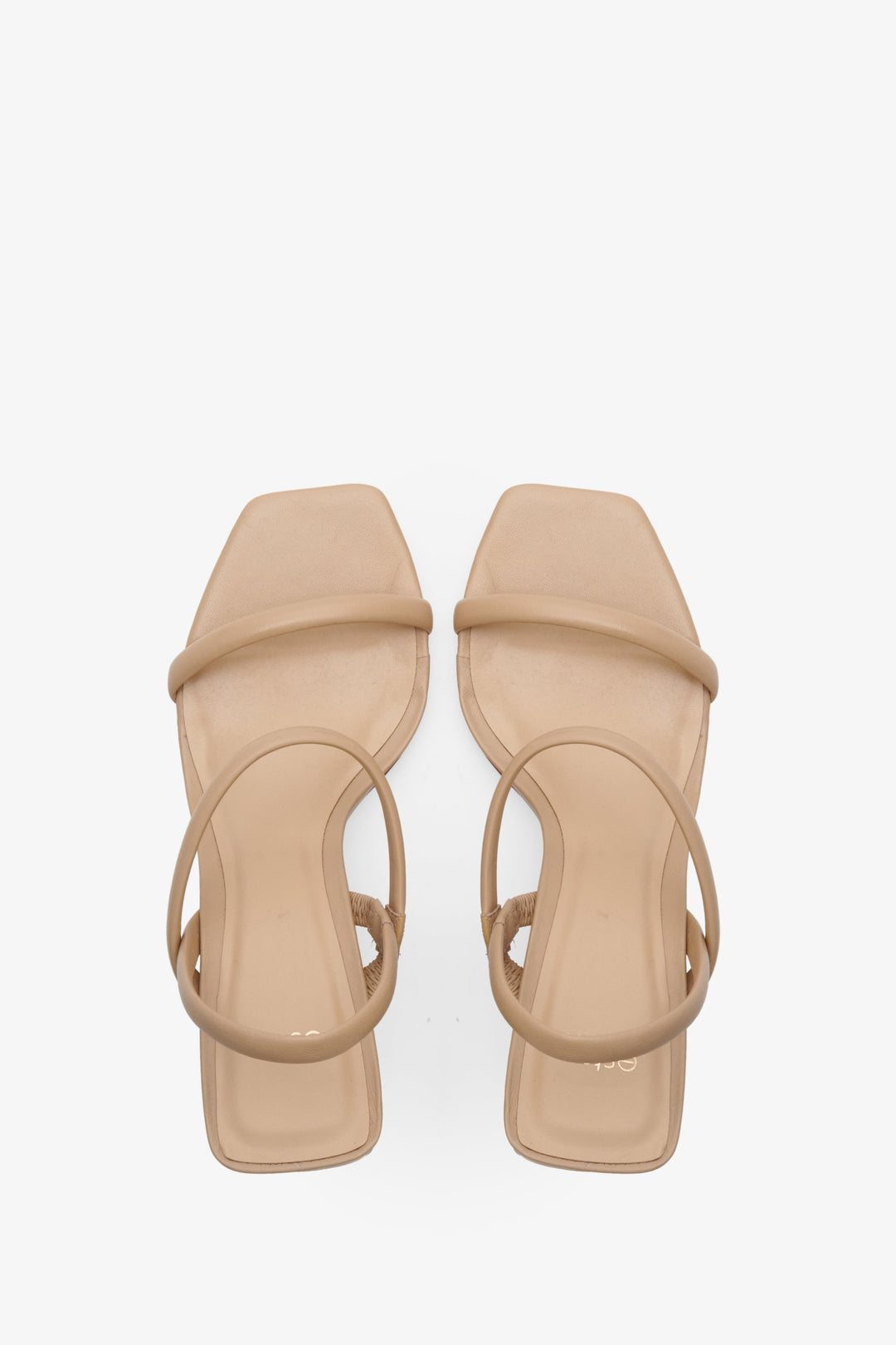 Leather, women's beige sandals with a stable heel by Estro - top view model presentation.