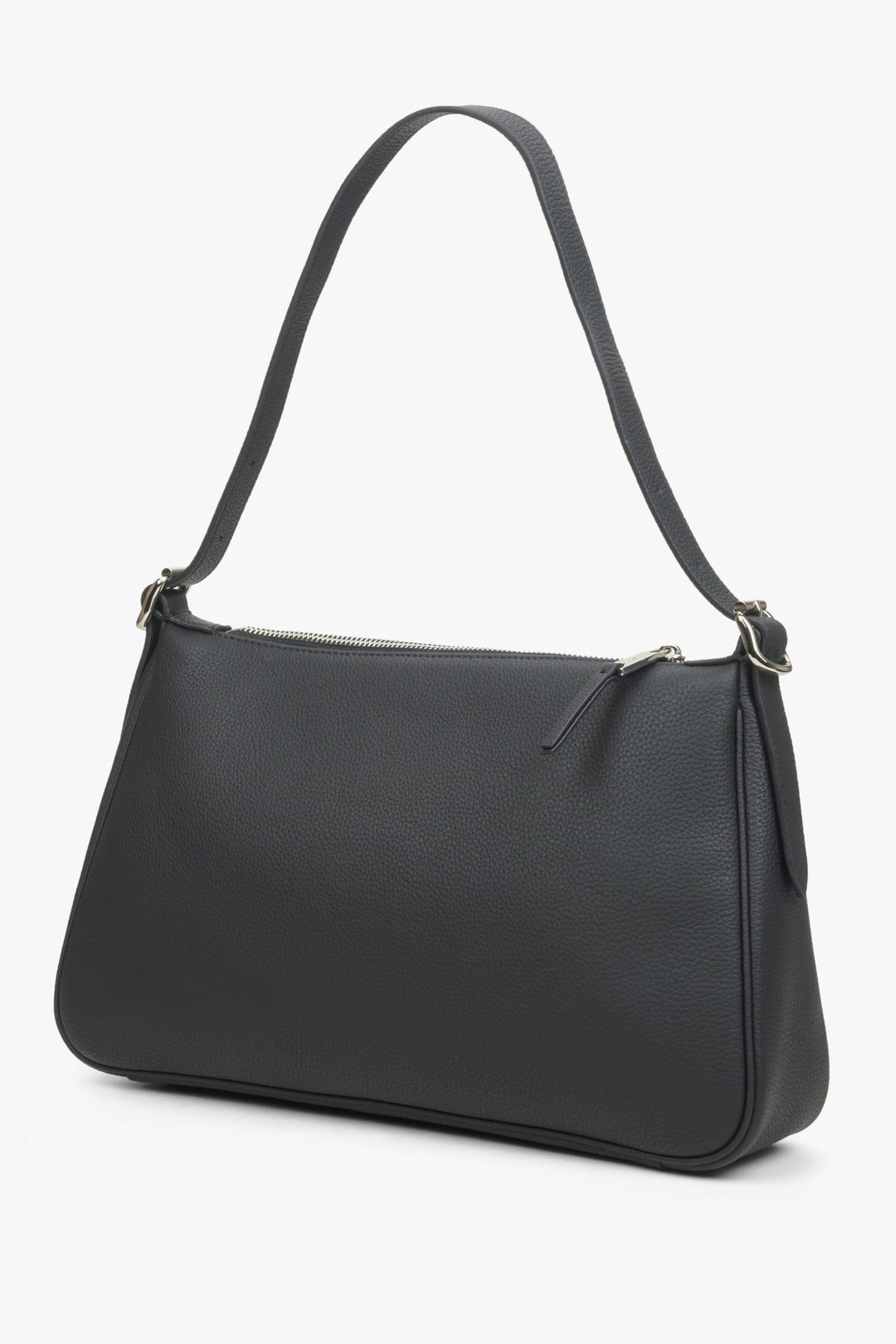 Women's shoulder bag made of genuine leather, black colour.