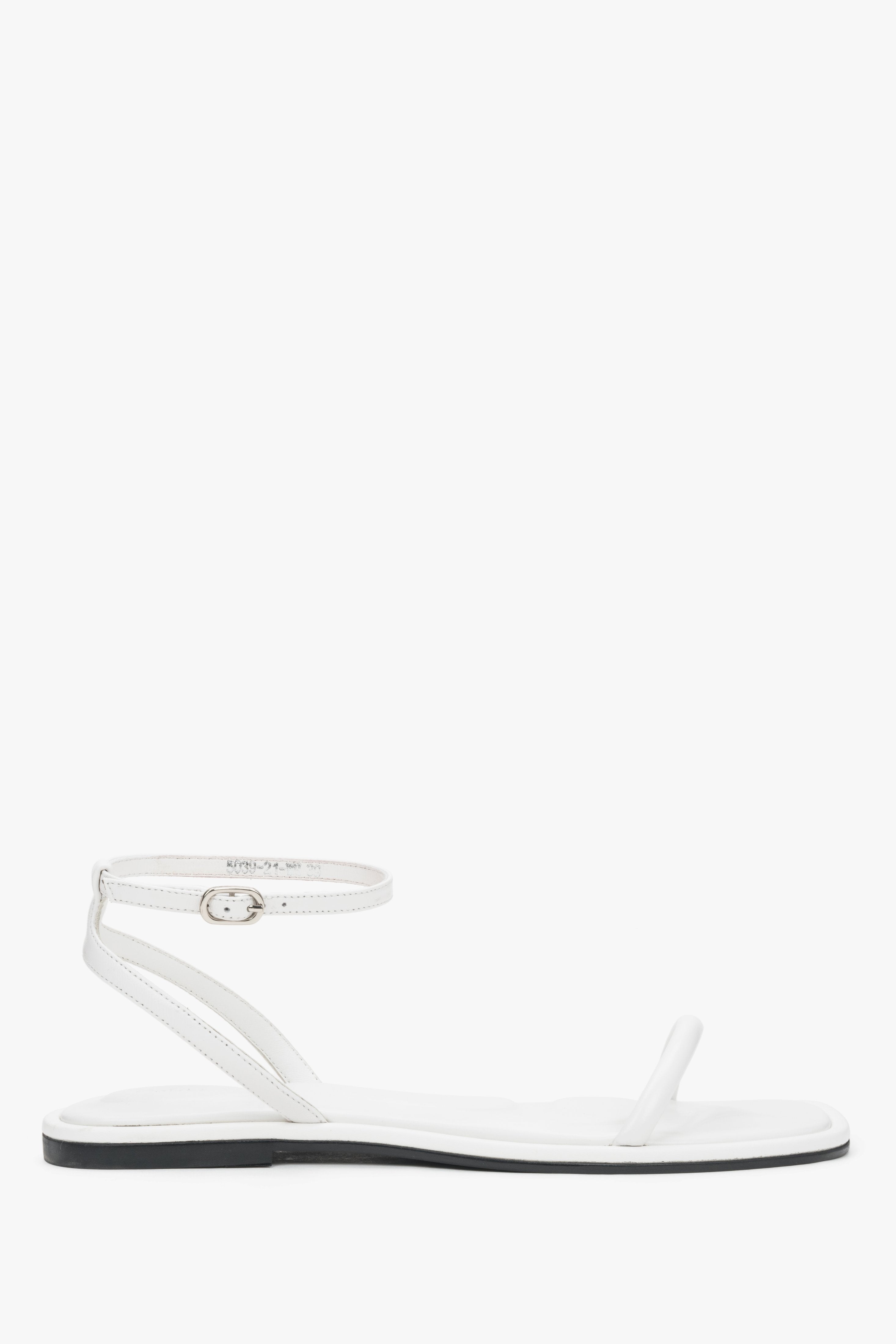 White Leather Women’s Flat Sandals Estro ER00119694.