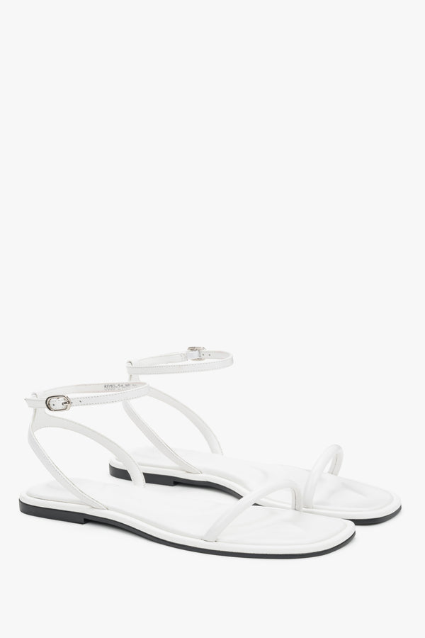 White women’s sandals with thin straps – 100% genuine leather – Estro.