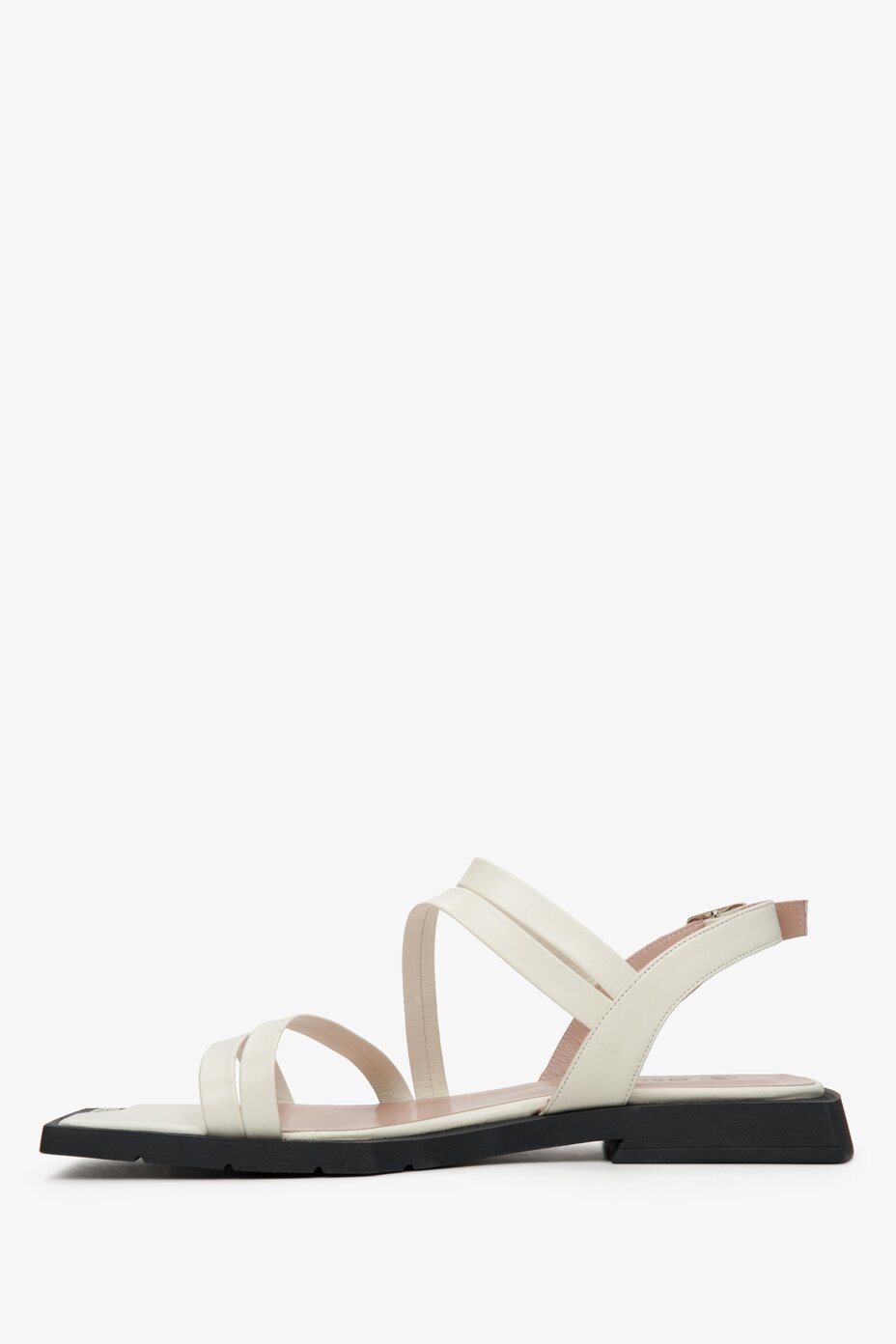 Women's summer sandals with thin straps: Estro brand, color white.