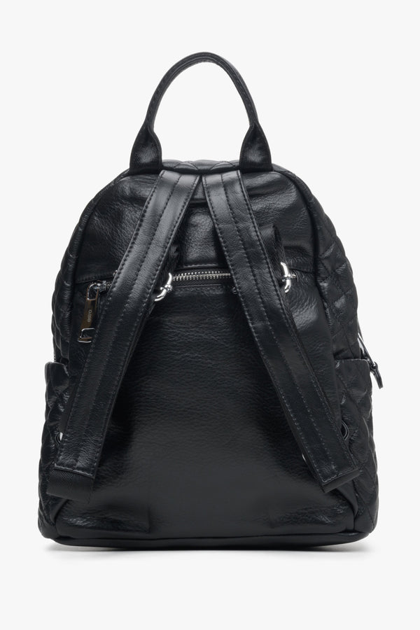 Women's black urban backpack by Estro - close-up of the back.