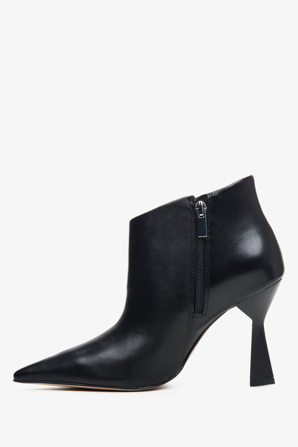 Women's black leather stiletto ankle boots by Estro - shoe profile.