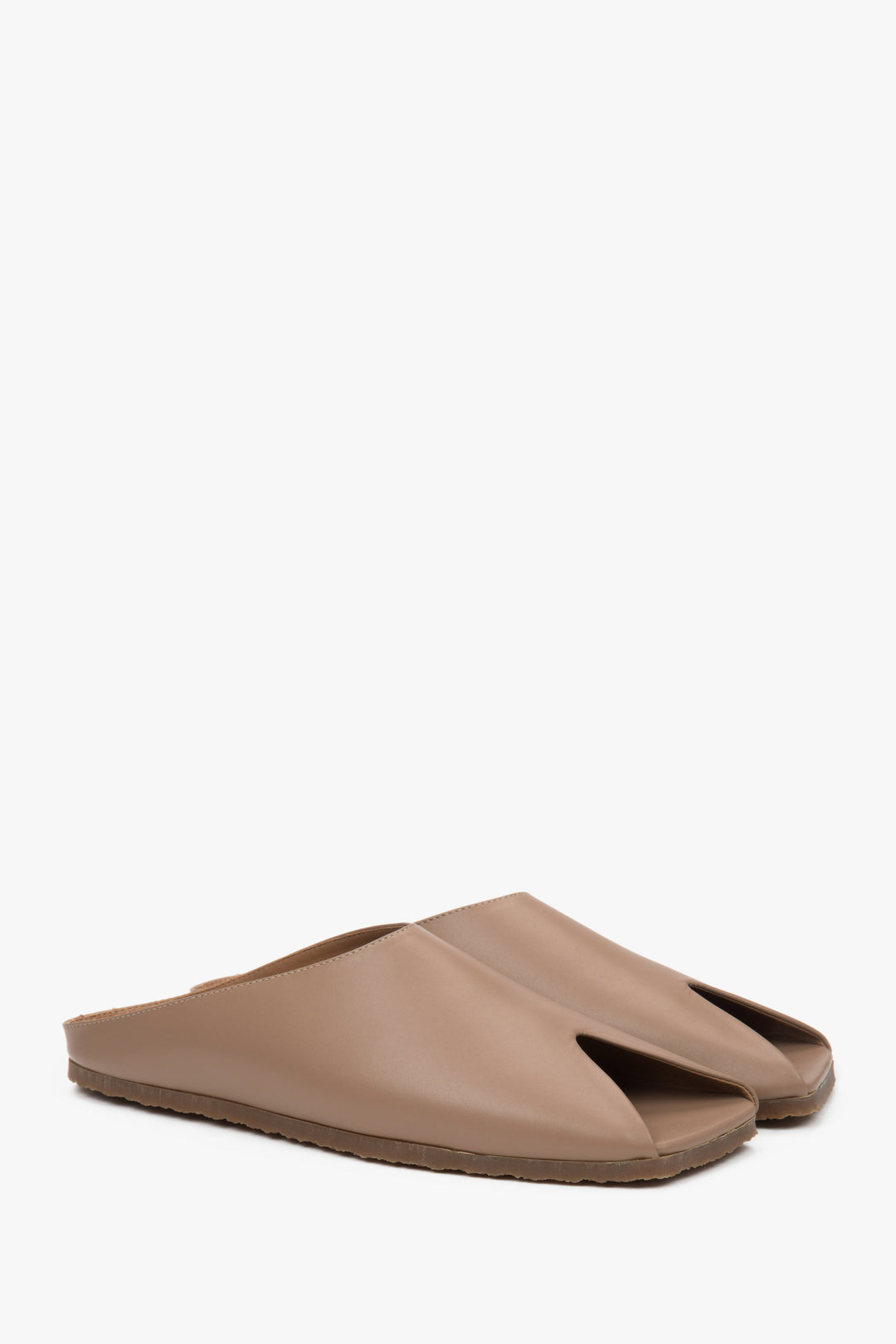 Women's Beige Slide Sandals made of Italian Genuine Leather Estro ER00117079.