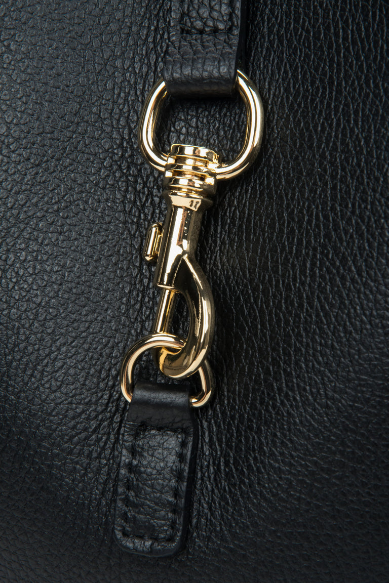 Women's shopper bag made of black Italian genuine leather - details.