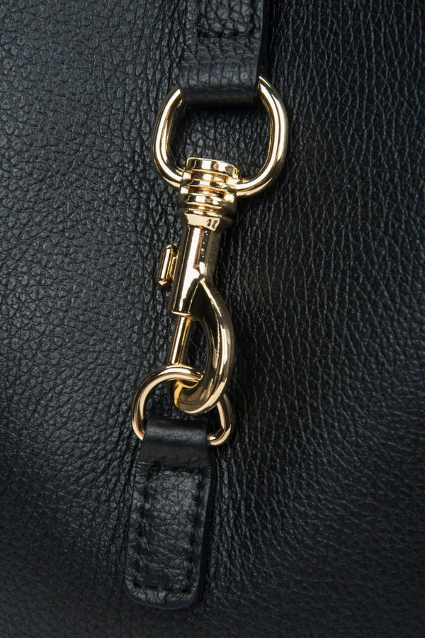 Women's shopper bag made of black Italian genuine leather - details.