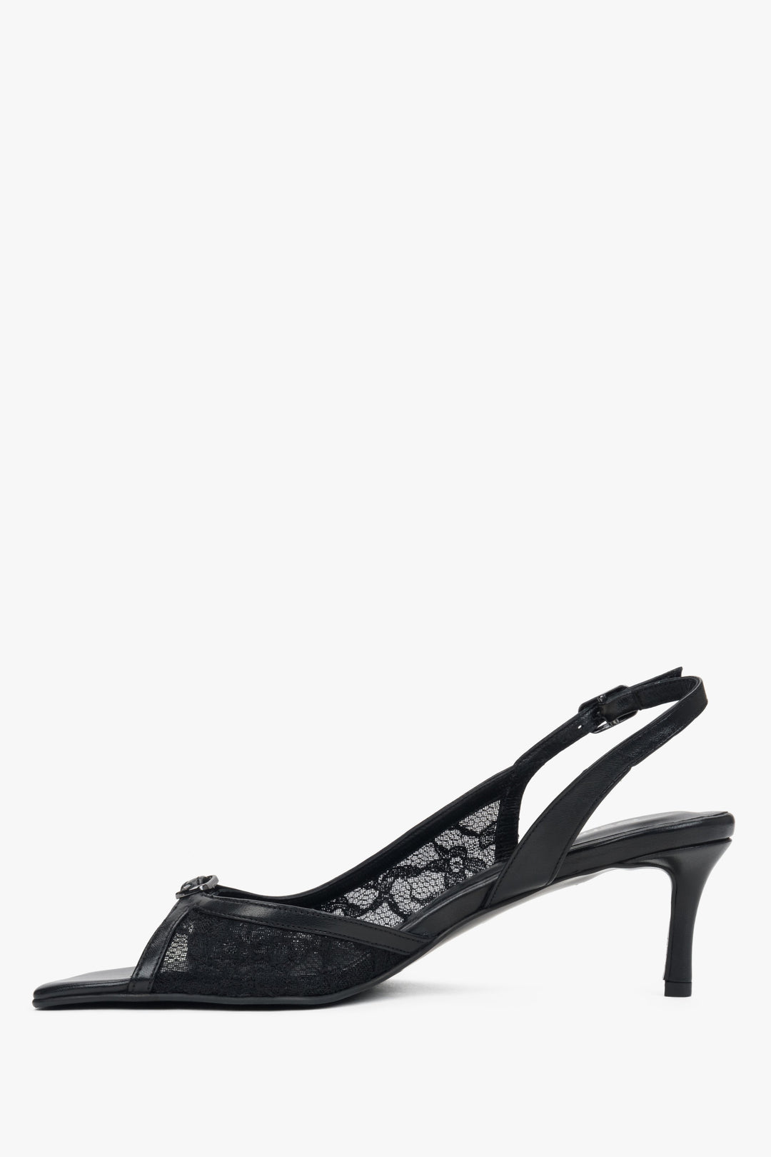 Elegant black women's sandals with decorative lace.