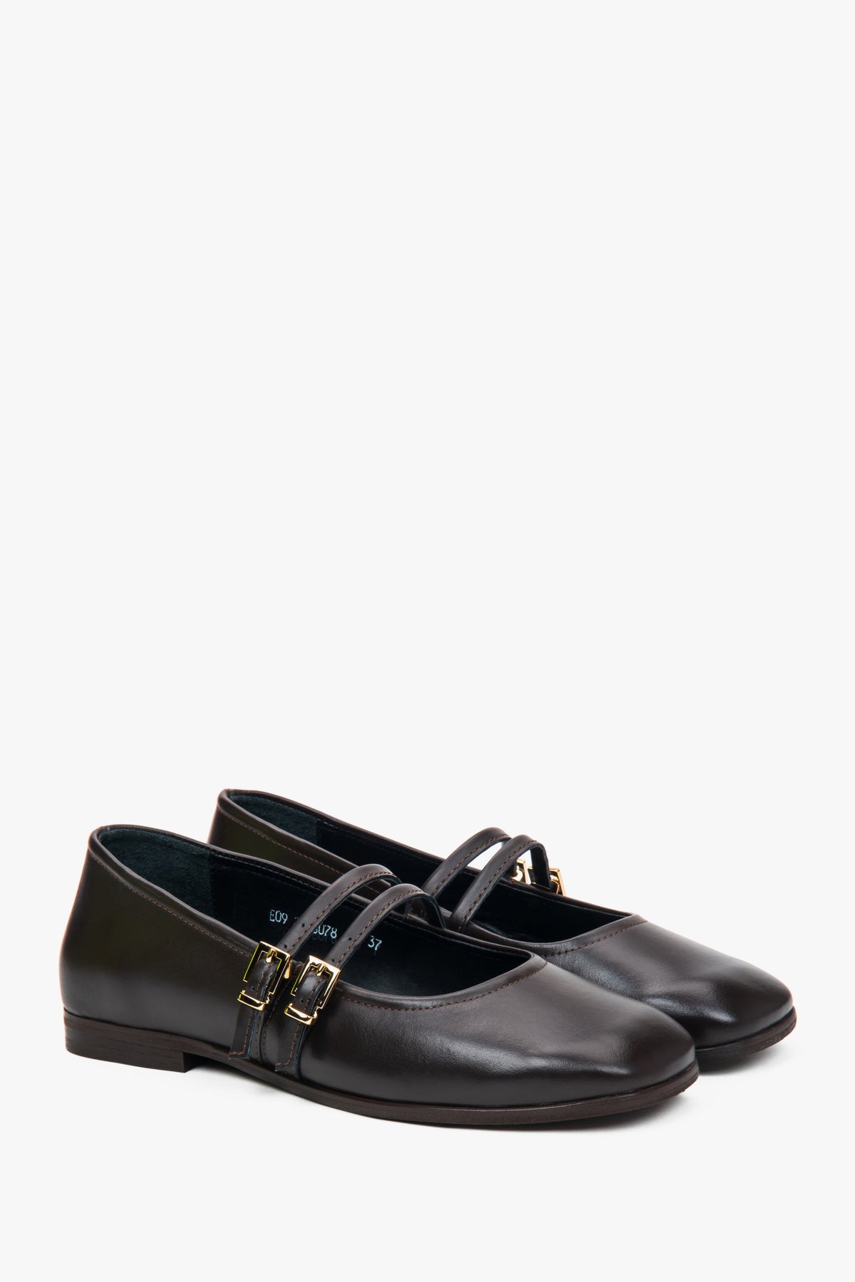 Dark brown leather women's ballet flats with a buckle from Estro.