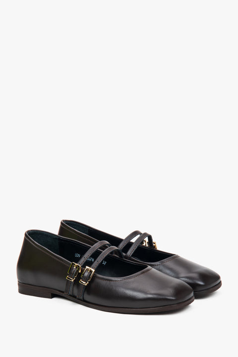 Dark brown leather women's ballet flats with a buckle from Estro.