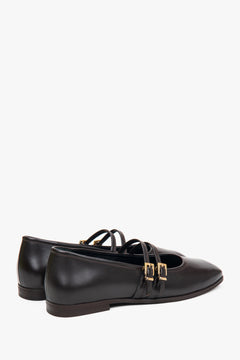 Dark brown women's leather ballet flats from Estro - close-up of the heel.