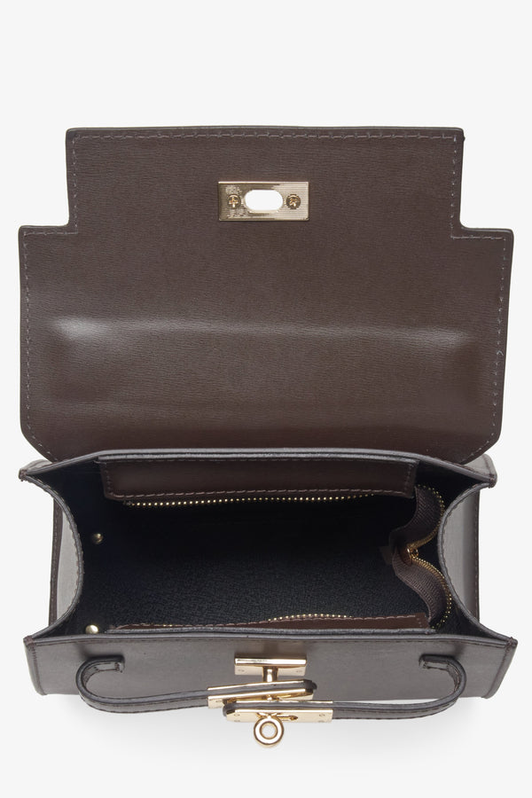 Classic dark brown top-handle bag made of high-quality premium Italian natural leather Estro.