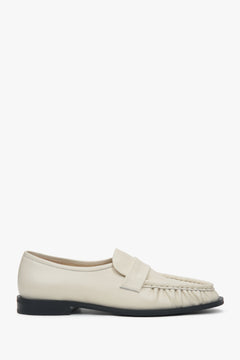 Women's Light Beige Leather Loafers with Decorative Gathering Estro ER00117191.
