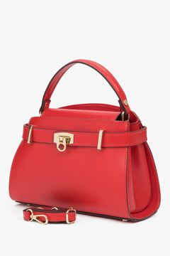 Women's handbag made of premium Italian leather.